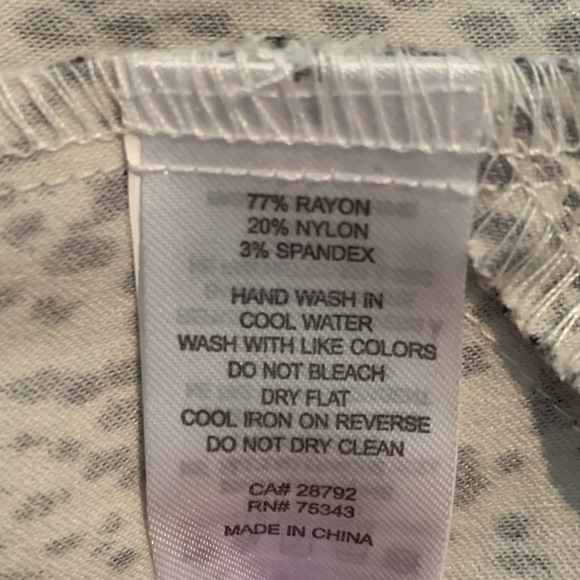 🐾Rachel Zoe Animal Print Stretch Pencil Skirt size 2 - Picture 4 of 5